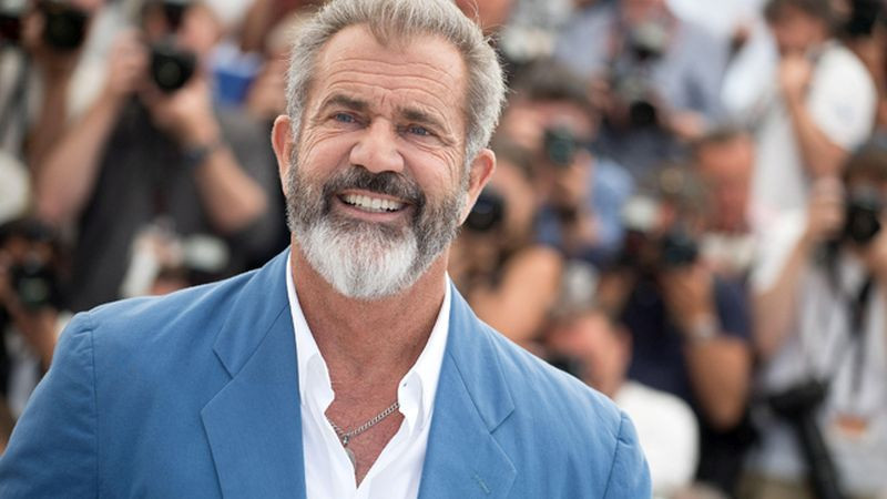Mel Gibson režira novi triler "Flight Risk"