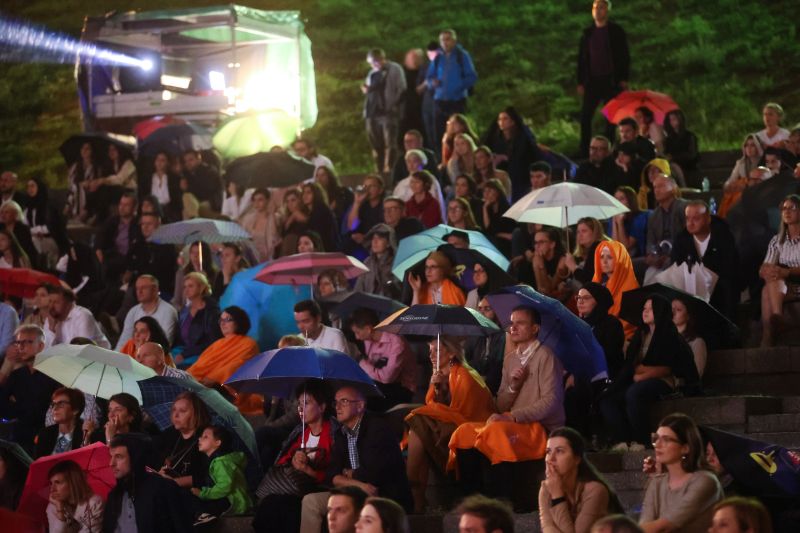 AJB DOC: Kiša nije pokvarila filmski doživljaj pod otvorenim nebom