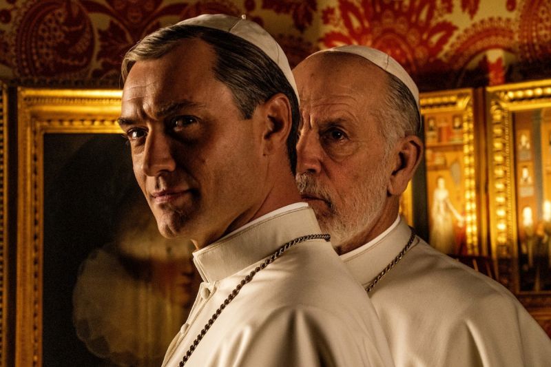 Prvi pogled: Law i Malkovich u seriji "The New Pope"