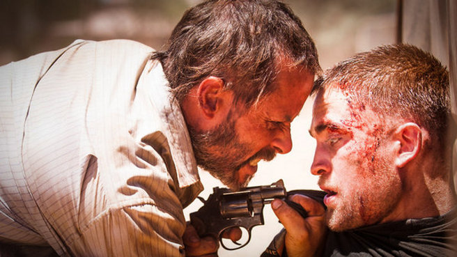 Pattinson i Pearce u filmu ''The Rover''