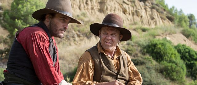 John C. Reilly i Joaquin Phoenix su "The Sisters Brothers"