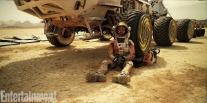 martian-movie-2015-astronaut