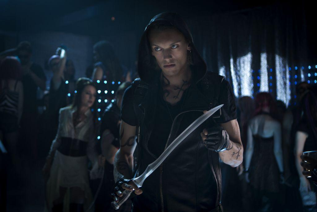 Frekvencije harizme: Jamie Campbell Bower – Panartist, vol. 2