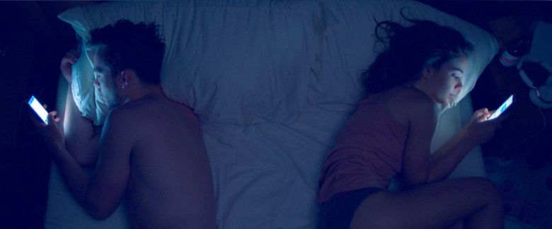 Nicholas Hoult i Laia Costa u traileru za "Newness"